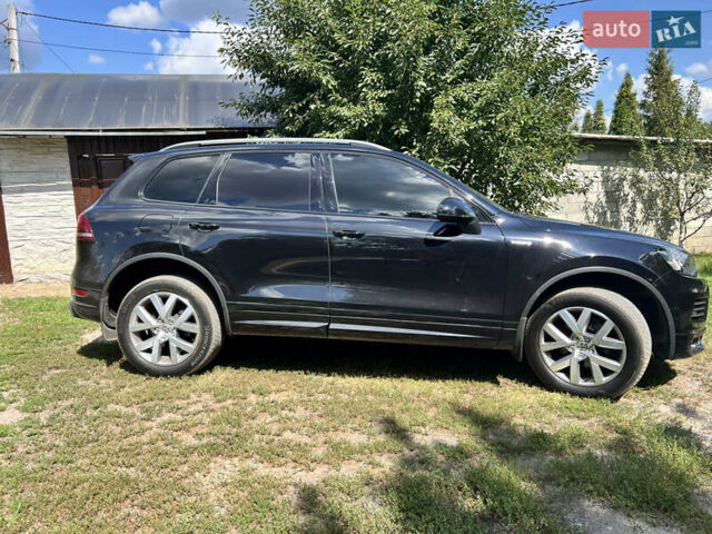 Черный Фольксваген Туарег, объемом двигателя 2.97 л и пробегом 183 тыс. км за 26500 $, фото 2 на Automoto.ua