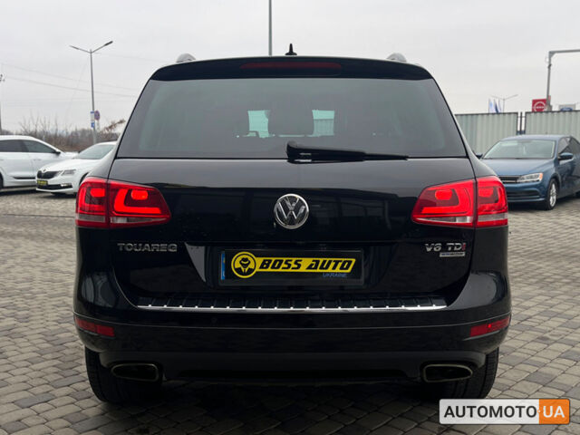 Чорний Фольксваген Туарег, об'ємом двигуна 3 л та пробігом 272 тис. км за 22990 $, фото 5 на Automoto.ua