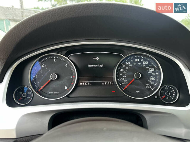 Черный Фольксваген Туарег, объемом двигателя 3 л и пробегом 360 тыс. км за 16200 $, фото 11 на Automoto.ua