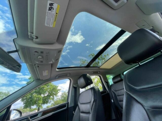 Черный Фольксваген Туарег, объемом двигателя 3 л и пробегом 87 тыс. км за 9000 $, фото 8 на Automoto.ua