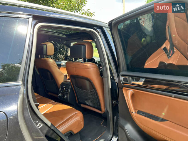 Черный Фольксваген Туарег, объемом двигателя 2.97 л и пробегом 183 тыс. км за 26500 $, фото 10 на Automoto.ua