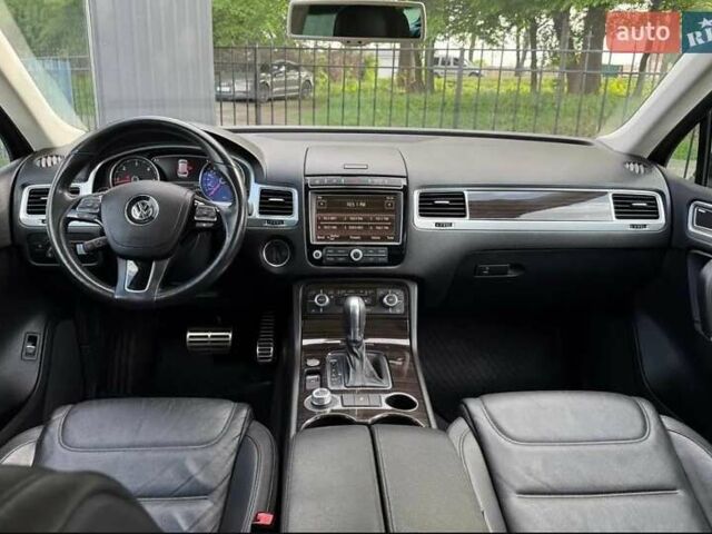 Черный Фольксваген Туарег, объемом двигателя 3 л и пробегом 130 тыс. км за 25500 $, фото 17 на Automoto.ua