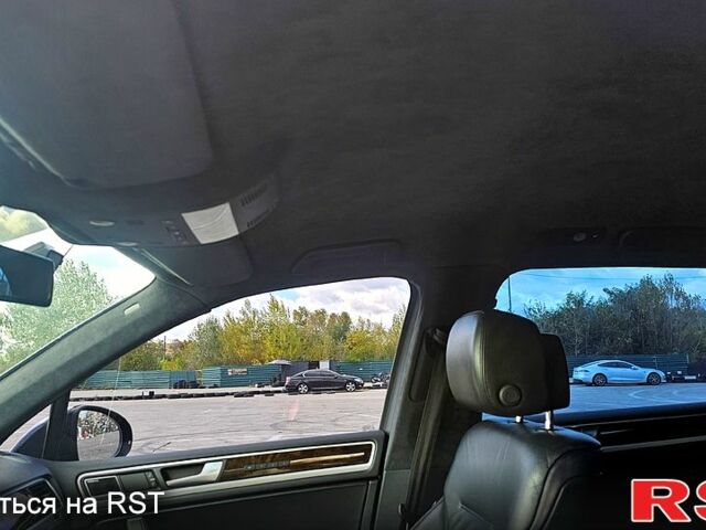 Черный Фольксваген Туарег, объемом двигателя 4.2 л и пробегом 330 тыс. км за 19999 $, фото 5 на Automoto.ua