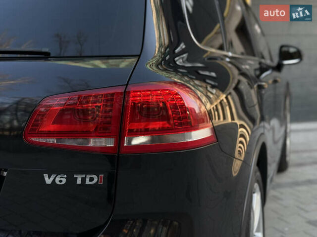 Чорний Фольксваген Туарег, об'ємом двигуна 2.97 л та пробігом 225 тис. км за 27500 $, фото 28 на Automoto.ua