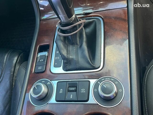 Черный Фольксваген Туарег, объемом двигателя 3 л и пробегом 374 тыс. км за 19990 $, фото 18 на Automoto.ua