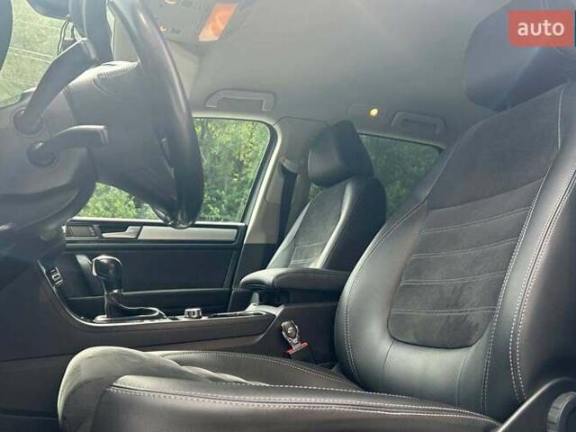 Черный Фольксваген Туарег, объемом двигателя 2.97 л и пробегом 292 тыс. км за 22900 $, фото 8 на Automoto.ua