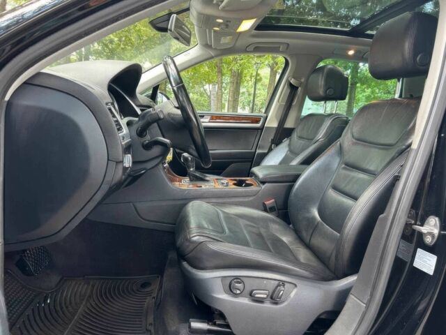 Черный Фольксваген Туарег, объемом двигателя 3.6 л и пробегом 84 тыс. км за 13600 $, фото 9 на Automoto.ua