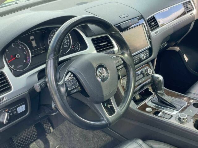 Черный Фольксваген Туарег, объемом двигателя 3 л и пробегом 90 тыс. км за 4200 $, фото 10 на Automoto.ua