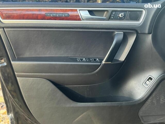 Черный Фольксваген Туарег, объемом двигателя 3 л и пробегом 374 тыс. км за 19990 $, фото 29 на Automoto.ua