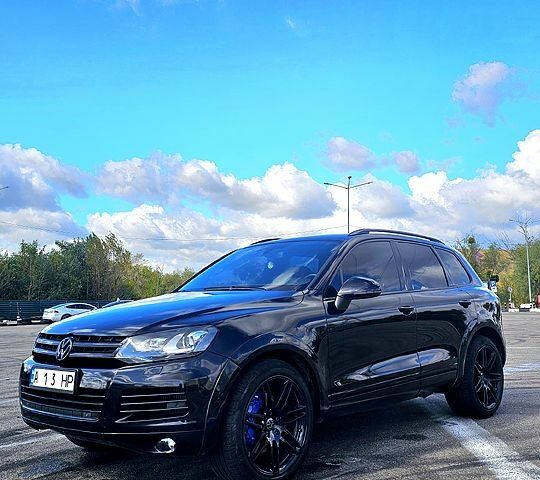 Черный Фольксваген Туарег, объемом двигателя 4.2 л и пробегом 330 тыс. км за 19999 $, фото 11 на Automoto.ua