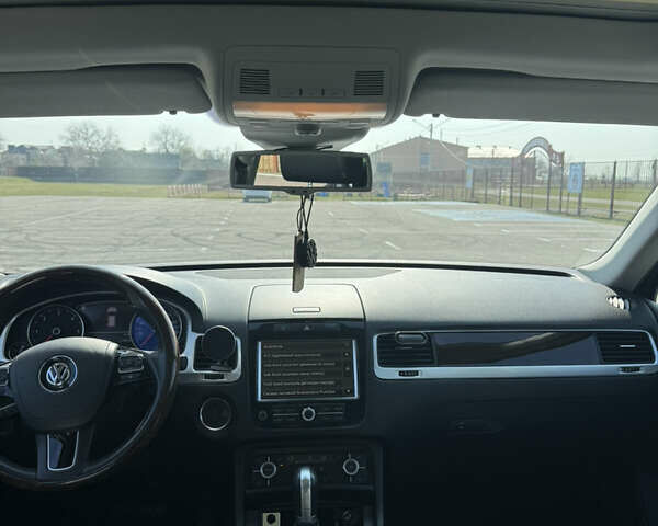 Черный Фольксваген Туарег, объемом двигателя 2.97 л и пробегом 257 тыс. км за 24000 $, фото 11 на Automoto.ua