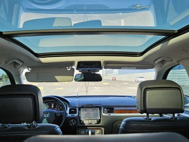 Черный Фольксваген Туарег, объемом двигателя 3 л и пробегом 236 тыс. км за 19800 $, фото 4 на Automoto.ua