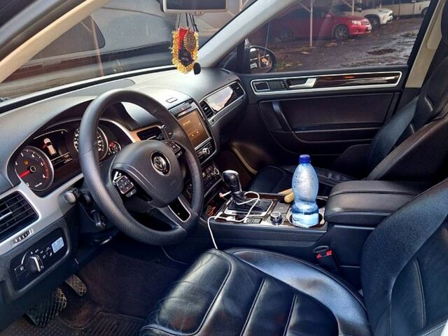 Черный Фольксваген Туарег, объемом двигателя 3 л и пробегом 227 тыс. км за 21000 $, фото 11 на Automoto.ua