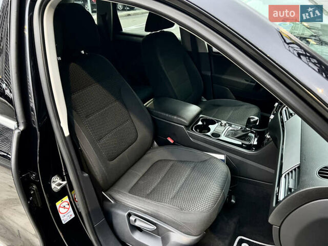 Черный Фольксваген Туарег, объемом двигателя 3 л и пробегом 245 тыс. км за 19500 $, фото 31 на Automoto.ua