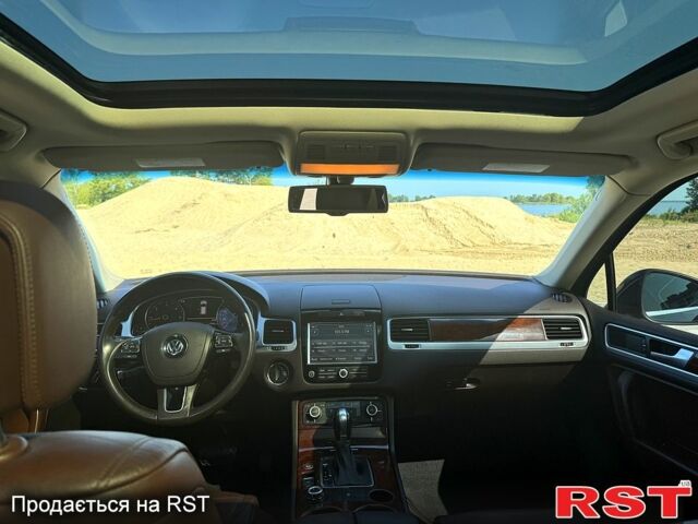 Черный Фольксваген Туарег, объемом двигателя 3 л и пробегом 184 тыс. км за 21800 $, фото 8 на Automoto.ua