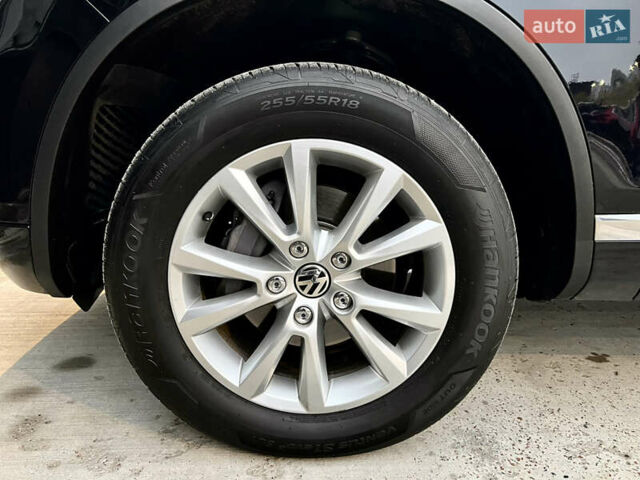 Черный Фольксваген Туарег, объемом двигателя 3 л и пробегом 245 тыс. км за 19500 $, фото 54 на Automoto.ua