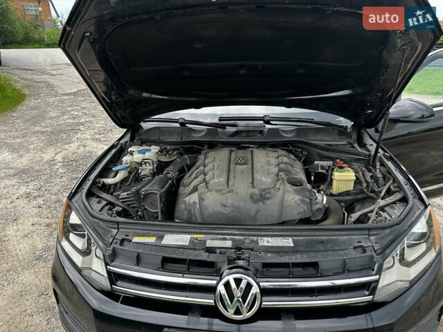 Черный Фольксваген Туарег, объемом двигателя 3 л и пробегом 360 тыс. км за 16200 $, фото 24 на Automoto.ua
