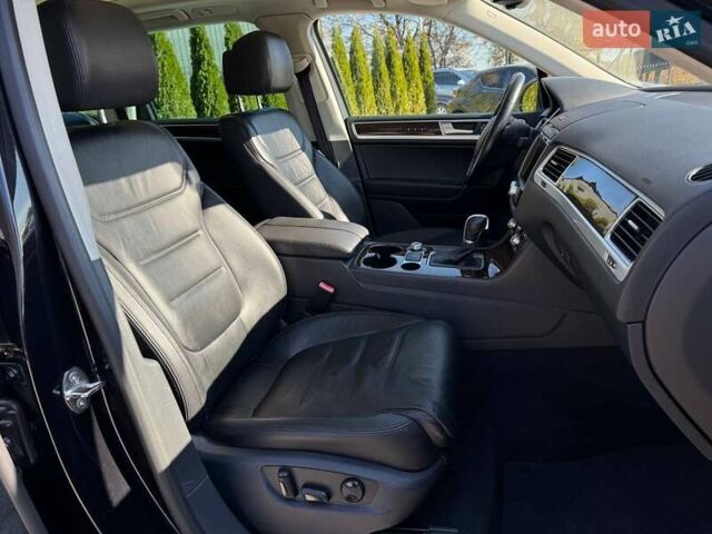 Черный Фольксваген Туарег, объемом двигателя 2.97 л и пробегом 199 тыс. км за 22000 $, фото 39 на Automoto.ua