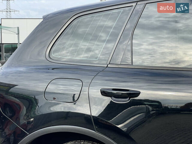 Черный Фольксваген Туарег, объемом двигателя 2.97 л и пробегом 249 тыс. км за 22500 $, фото 11 на Automoto.ua