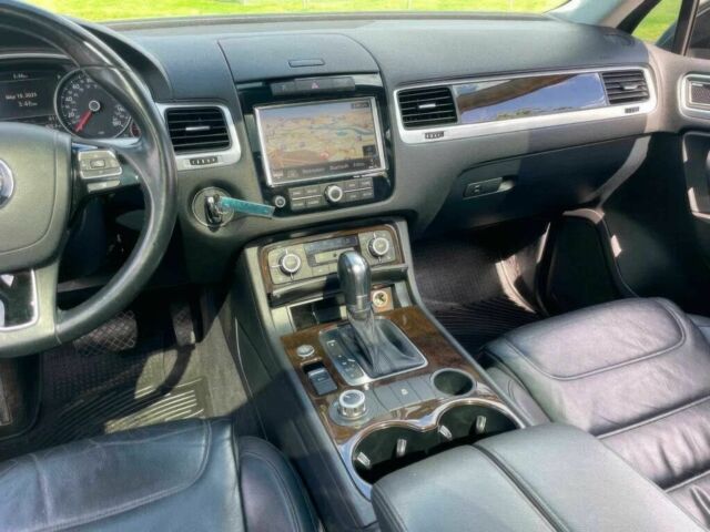 Чорний Фольксваген Туарег, об'ємом двигуна 3 л та пробігом 87 тис. км за 7900 $, фото 7 на Automoto.ua