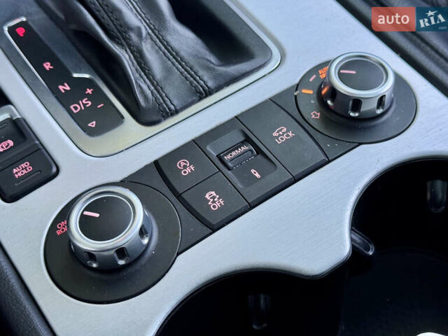 Черный Фольксваген Туарег, объемом двигателя 2.97 л и пробегом 268 тыс. км за 20990 $, фото 26 на Automoto.ua