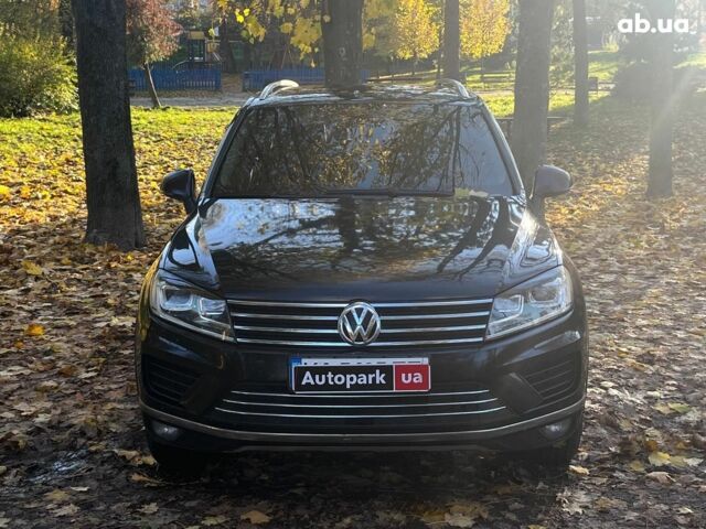 Черный Фольксваген Туарег, объемом двигателя 3 л и пробегом 374 тыс. км за 19990 $, фото 1 на Automoto.ua