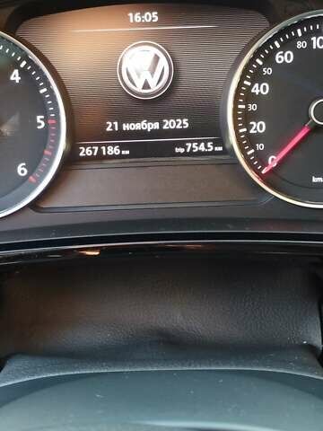 Черный Фольксваген Туарег, объемом двигателя 3 л и пробегом 267 тыс. км за 20000 $, фото 4 на Automoto.ua