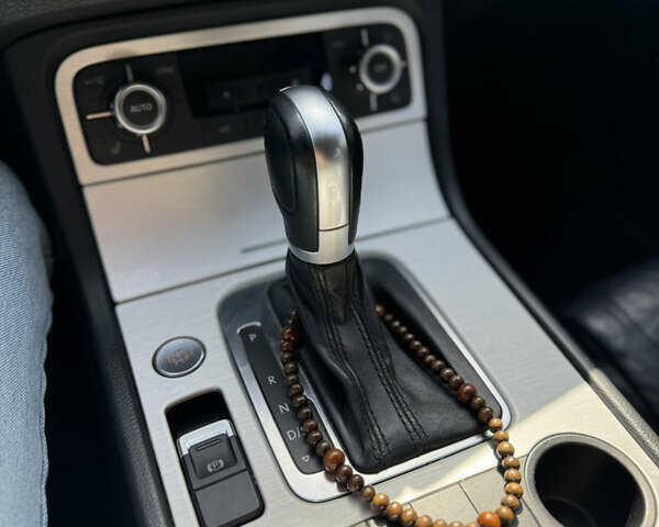 Чорний Фольксваген Туарег, об'ємом двигуна 2.97 л та пробігом 188 тис. км за 19500 $, фото 26 на Automoto.ua