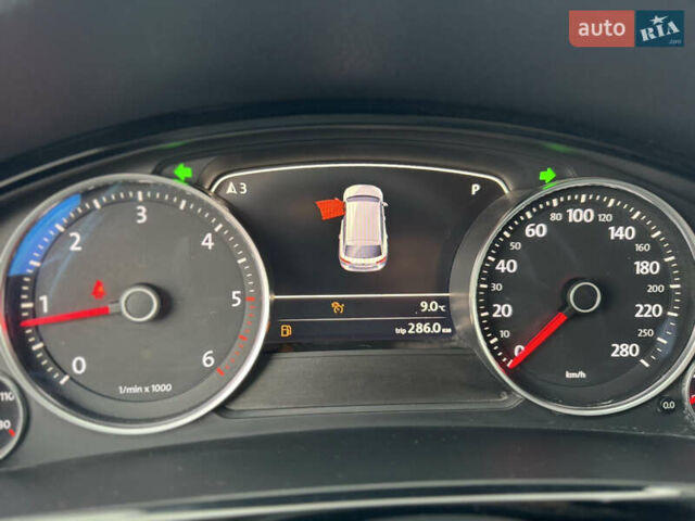 Черный Фольксваген Туарег, объемом двигателя 2.97 л и пробегом 275 тыс. км за 26000 $, фото 18 на Automoto.ua