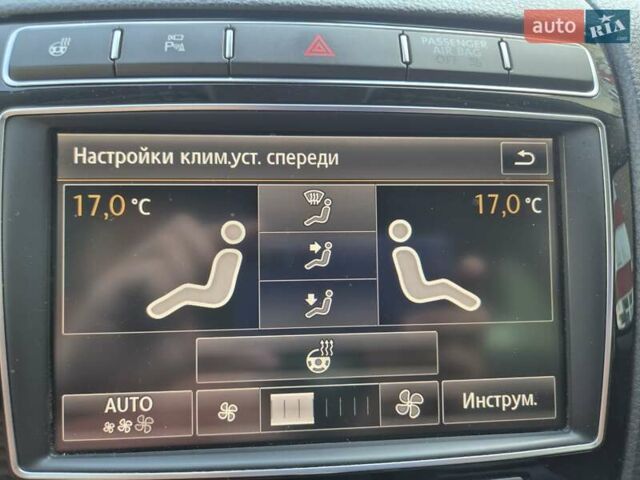 Черный Фольксваген Туарег, объемом двигателя 3 л и пробегом 263 тыс. км за 29000 $, фото 35 на Automoto.ua