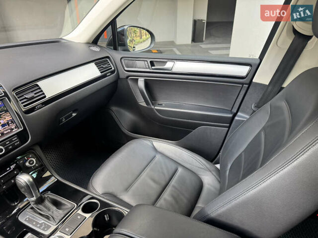 Чорний Фольксваген Туарег, об'ємом двигуна 2.97 л та пробігом 194 тис. км за 22499 $, фото 32 на Automoto.ua