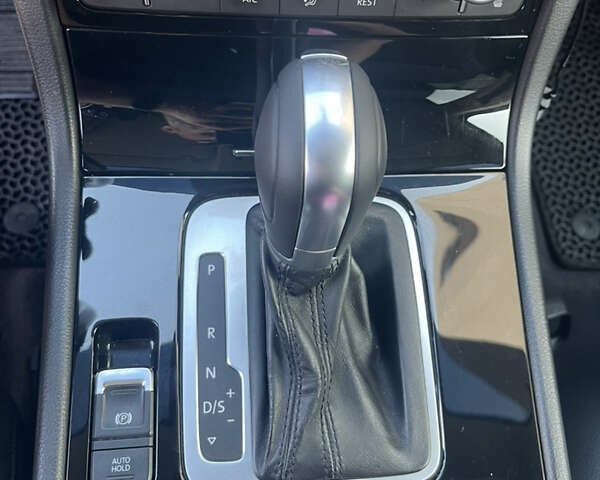 Черный Фольксваген Туарег, объемом двигателя 2.97 л и пробегом 195 тыс. км за 25900 $, фото 24 на Automoto.ua