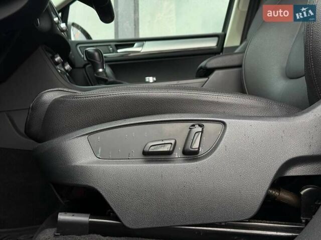 Черный Фольксваген Туарег, объемом двигателя 3.6 л и пробегом 220 тыс. км за 16900 $, фото 25 на Automoto.ua