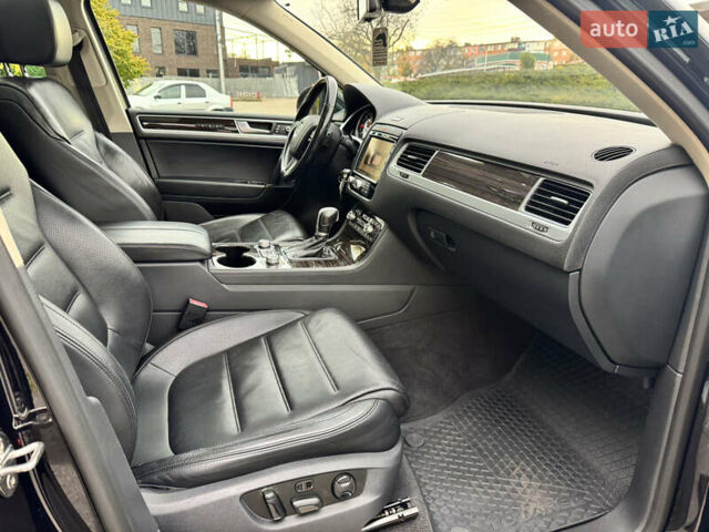 Черный Фольксваген Туарег, объемом двигателя 3 л и пробегом 238 тыс. км за 23700 $, фото 27 на Automoto.ua