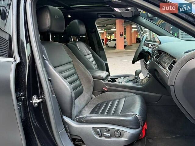 Черный Фольксваген Туарег, объемом двигателя 4.13 л и пробегом 195 тыс. км за 31990 $, фото 12 на Automoto.ua