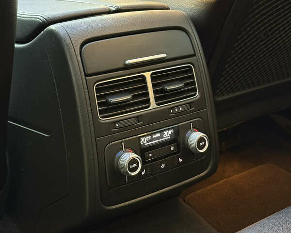 Черный Фольксваген Туарег, объемом двигателя 3 л и пробегом 219 тыс. км за 26900 $, фото 14 на Automoto.ua