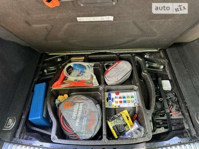 Чорний Фольксваген Туарег, об'ємом двигуна 2.97 л та пробігом 130 тис. км за 33000 $, фото 22 на Automoto.ua