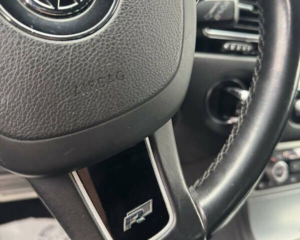 Черный Фольксваген Туарег, объемом двигателя 2.97 л и пробегом 275 тыс. км за 26000 $, фото 21 на Automoto.ua