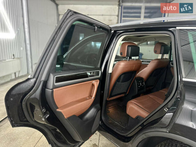 Черный Фольксваген Туарег, объемом двигателя 3 л и пробегом 56 тыс. км за 27000 $, фото 33 на Automoto.ua