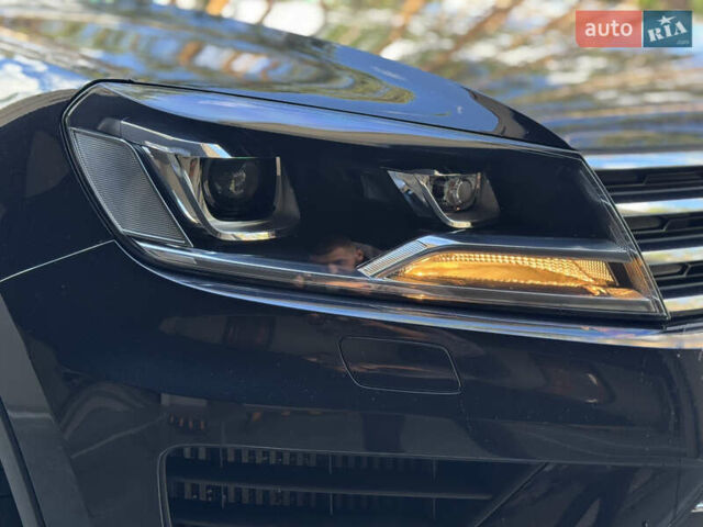 Чорний Фольксваген Туарег, об'ємом двигуна 2.97 л та пробігом 194 тис. км за 22499 $, фото 5 на Automoto.ua