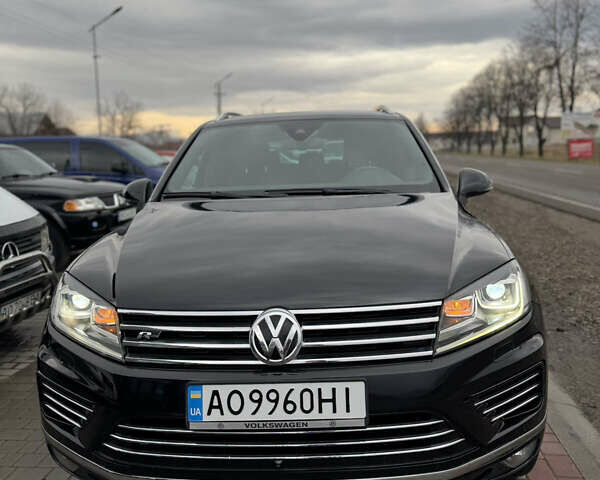 Черный Фольксваген Туарег, объемом двигателя 2.97 л и пробегом 275 тыс. км за 26000 $, фото 11 на Automoto.ua