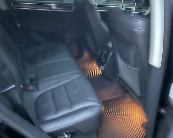 Черный Фольксваген Туарег, объемом двигателя 3 л и пробегом 213 тыс. км за 22500 $, фото 8 на Automoto.ua