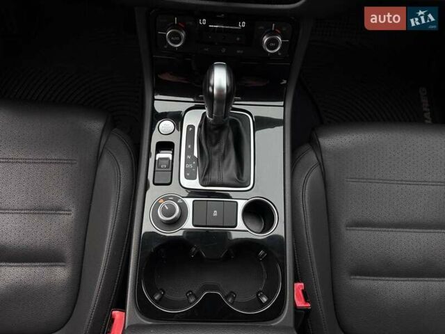 Черный Фольксваген Туарег, объемом двигателя 3.6 л и пробегом 220 тыс. км за 16900 $, фото 54 на Automoto.ua