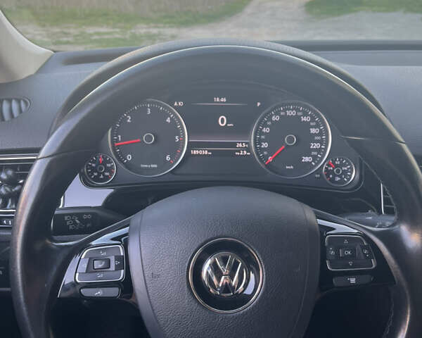 Черный Фольксваген Туарег, объемом двигателя 2.97 л и пробегом 195 тыс. км за 25900 $, фото 12 на Automoto.ua