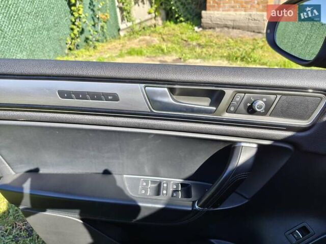 Чорний Фольксваген Туарег, об'ємом двигуна 2.97 л та пробігом 189 тис. км за 31500 $, фото 30 на Automoto.ua