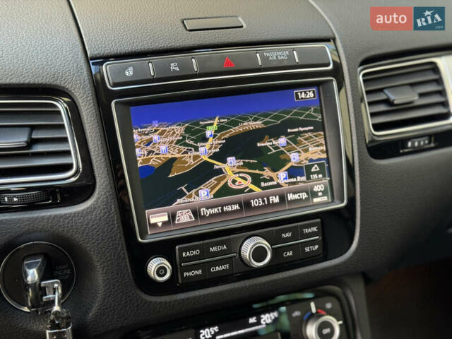 Чорний Фольксваген Туарег, об'ємом двигуна 2.97 л та пробігом 194 тис. км за 22499 $, фото 38 на Automoto.ua