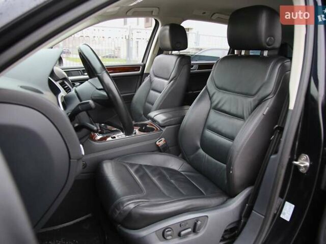 Черный Фольксваген Туарег, объемом двигателя 2.97 л и пробегом 241 тыс. км за 22500 $, фото 6 на Automoto.ua