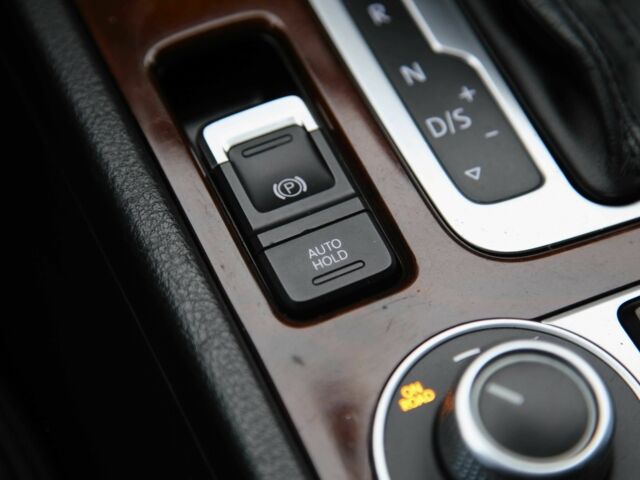 Черный Фольксваген Туарег, объемом двигателя 3 л и пробегом 241 тыс. км за 22500 $, фото 19 на Automoto.ua