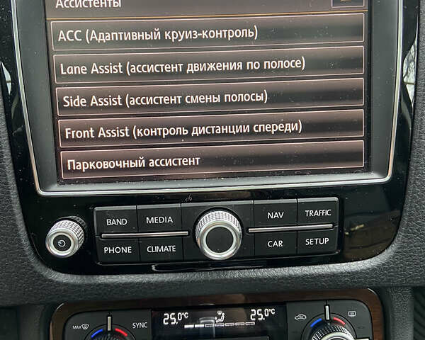 Чорний Фольксваген Туарег, об'ємом двигуна 3.6 л та пробігом 101 тис. км за 28000 $, фото 2 на Automoto.ua