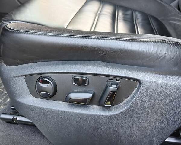 Чорний Фольксваген Туарег, об'ємом двигуна 2.97 л та пробігом 189 тис. км за 31500 $, фото 22 на Automoto.ua